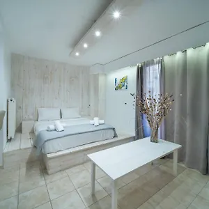 Apartment Center By Cretan, Iraklio