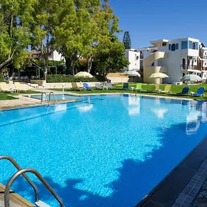 Of Lillies Hotel
